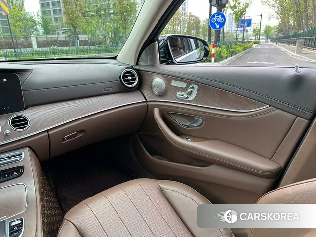 Mercedes-Benz E-Class 2021 Черный из Китая, фото 6
