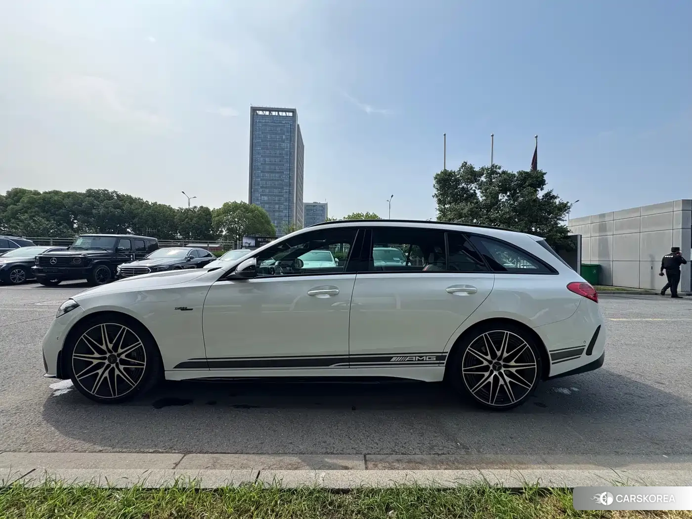 Mercedes-Benz AMG C-Class 2025 Белый из Китая, фото 6