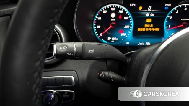 Mercedes-Benz C-Class W205 2021 Белый из Кореи, фото 6