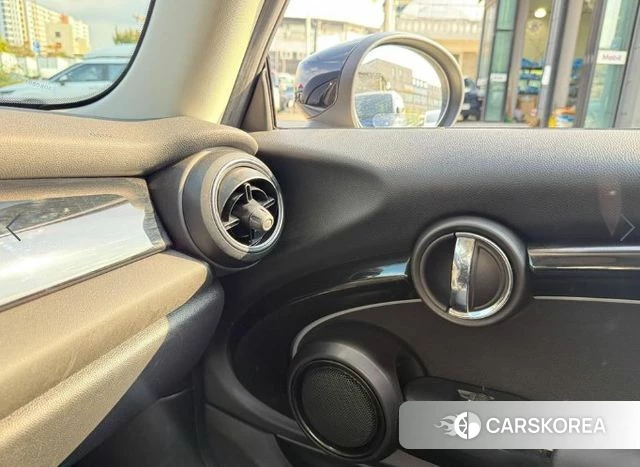 Mini Cooper 2022 Серебристо-серый из Кореи, фото 6