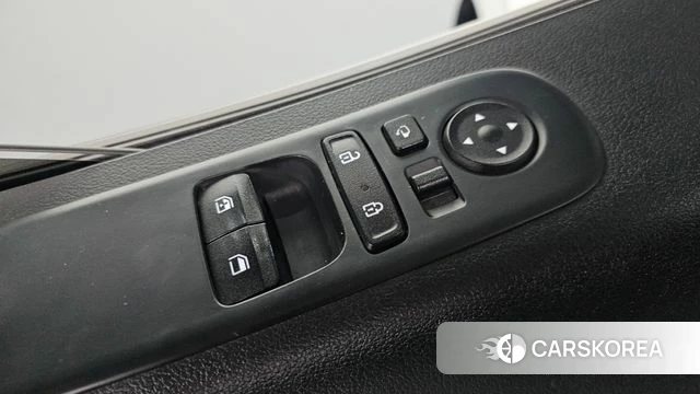 Hyundai Staria 2022 Белый из Кореи, фото 6