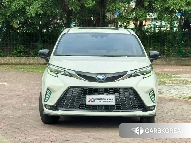 Toyota Sienna 2022 Белый из Китая, фото 6