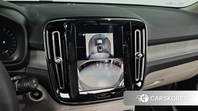Volvo XC40 2024 Белый из Кореи, фото 6