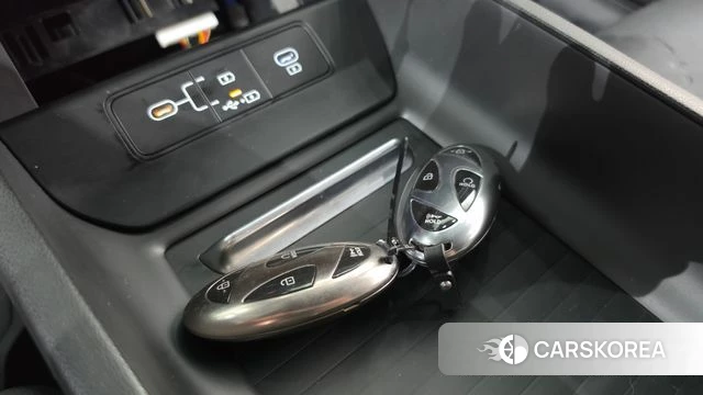 Hyundai Grandeur (GN7) 2023 Серебряный из Кореи, фото 6