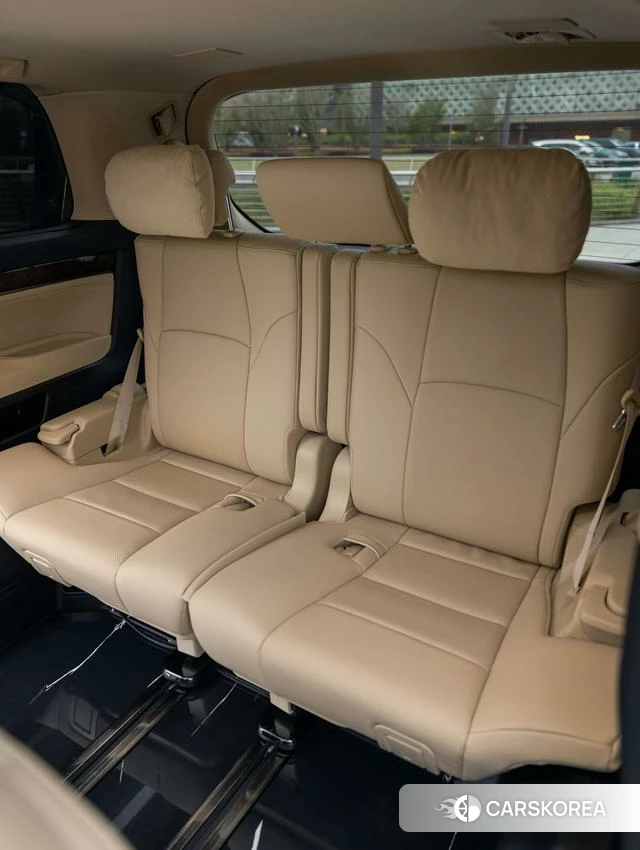 Toyota Alphard 2023 Черный из Китая, фото 6