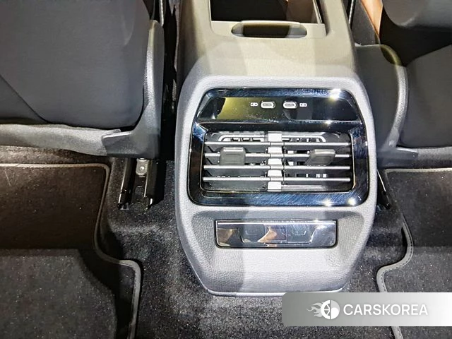 Volkswagen ID.4 2024 Белый из Кореи, фото 6