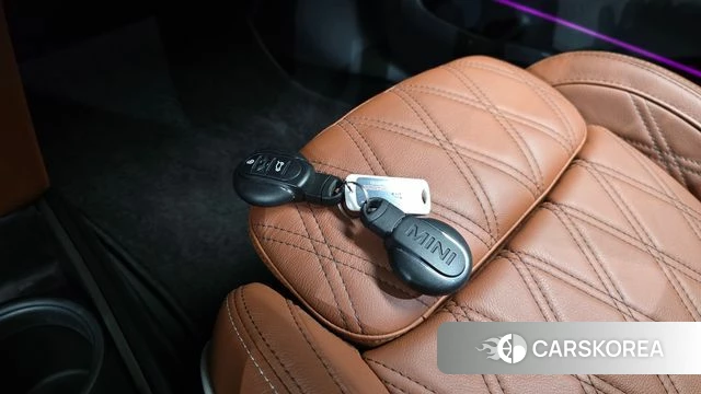 Mini Cooper S Countryman 2022 Черный из Кореи, фото 6