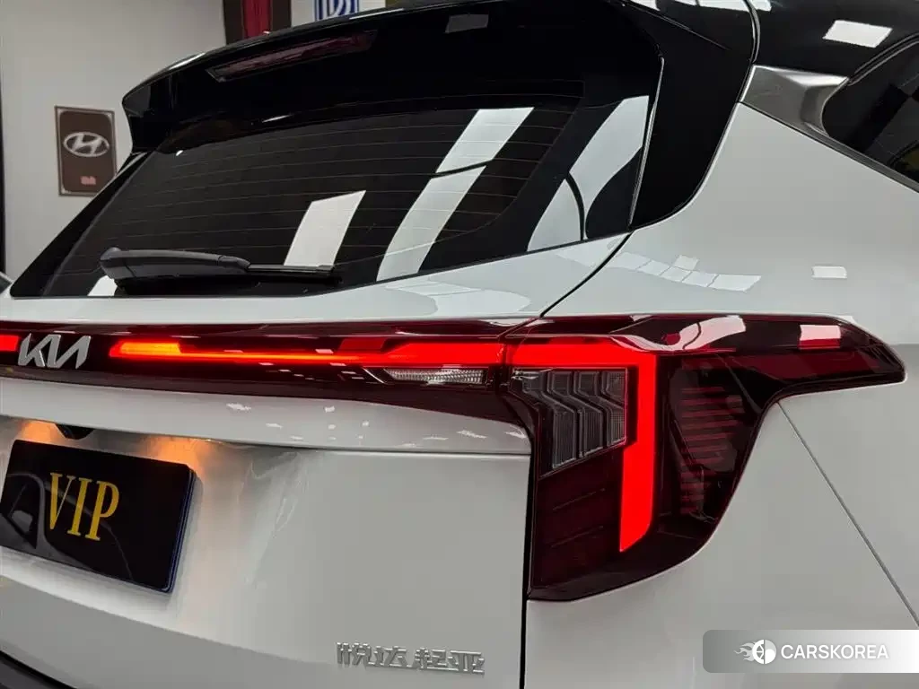 Kia Seltos 2023 Белый из Китая, фото 6