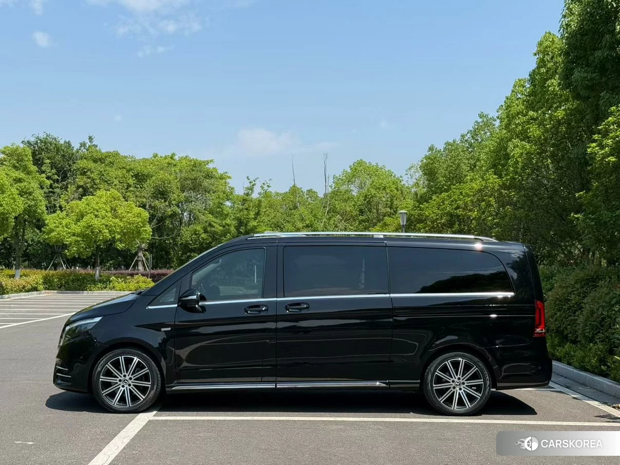 Mercedes-Benz V-Class 2022 Черный из Китая, фото 6