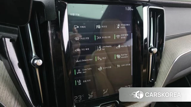 Volvo XC60 second Generation 2019 Белый из Кореи, фото 6