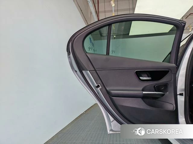 Mercedes-Benz C-class 2021 Серебристо-серый из Китая, фото 6
