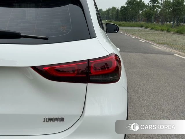 Mercedes-Benz GLA 2023 Белый из Китая, фото 6