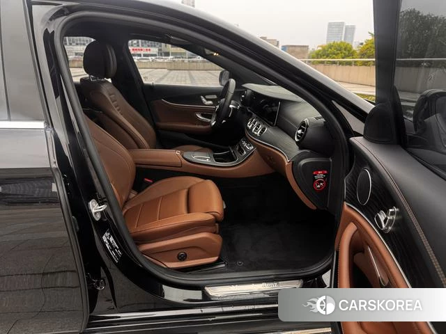 Mercedes-Benz E-Class 2021 Черный из Китая, фото 6