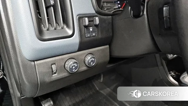 Chevrolet (GM Daewoo) Real New Colorado 2022 Черный из Кореи, фото 6