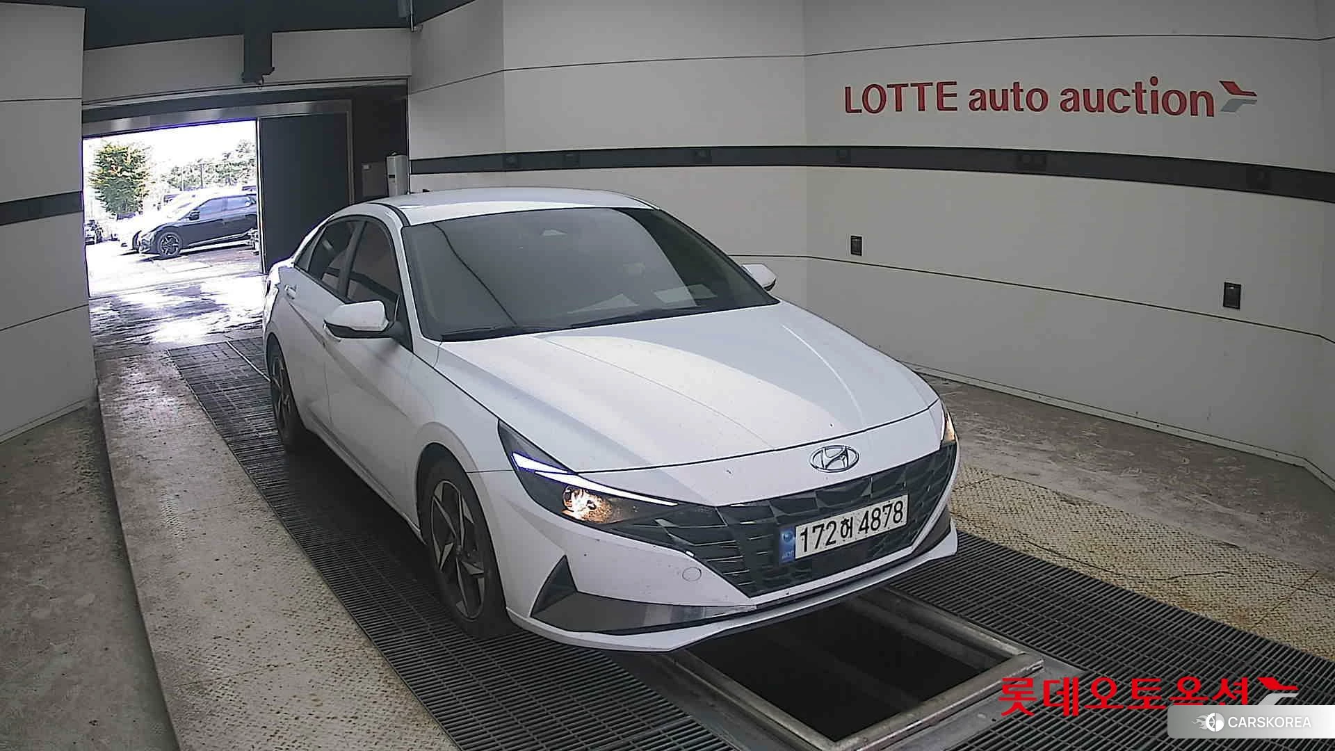 Hyundai Avante 2023 Atlas White из Кореи, фото 6