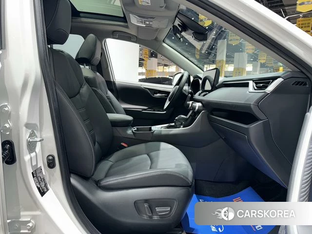 Toyota RAV4 2023 Белый из Китая, фото 6