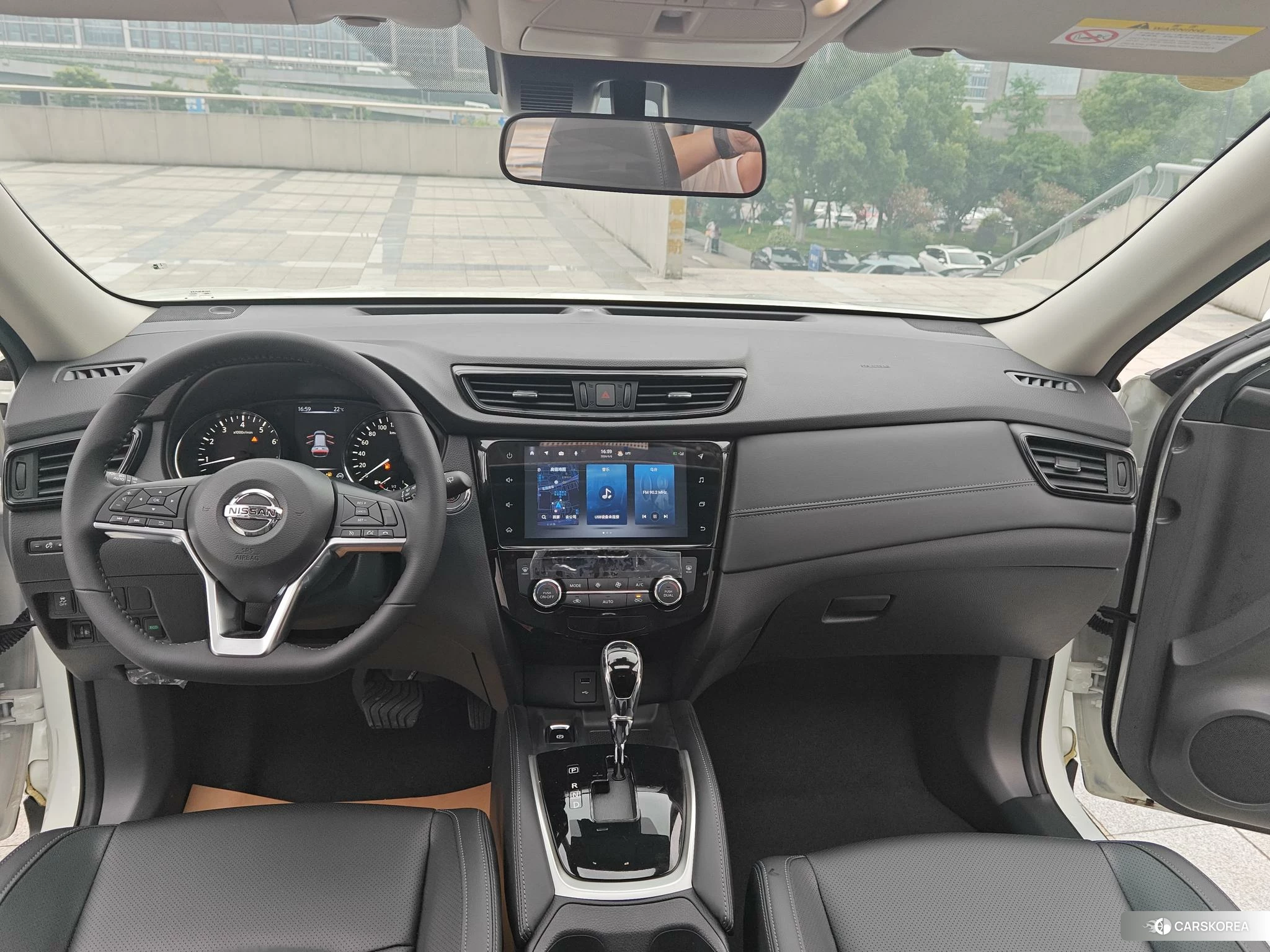 Nissan X-Trail 2023 Белый из Китая, фото 6