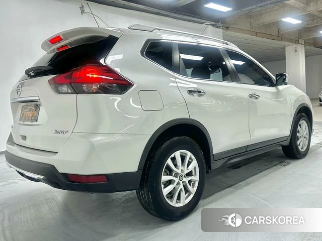 Nissan X-Trail 2021 Белый из Китая, фото 6