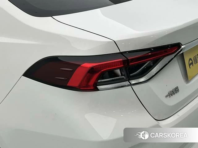 Toyota Corolla 2021 Белый из Китая, фото 6