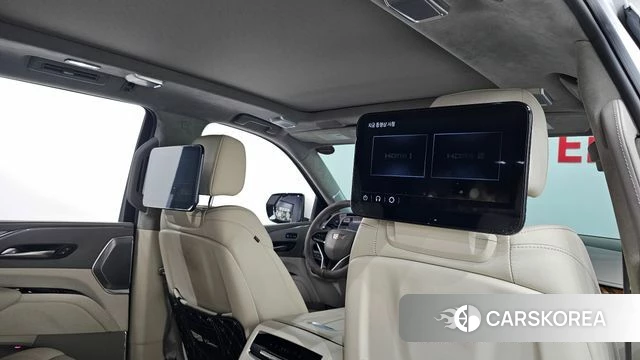 Cadillac Escalade 5th Generation 2023 Белый из Кореи, фото 6
