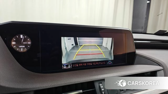 Lexus ES300h 7th generation 2019 Серебристо-серый из Кореи, фото 6