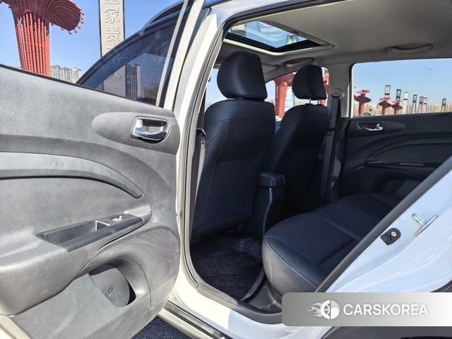 Kia KX1 2022 Белый из Китая, фото 6