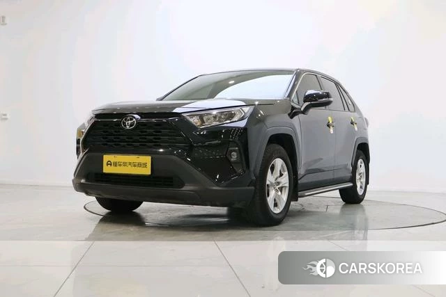 Toyota RAV4 2024 Черный из Китая, фото 6