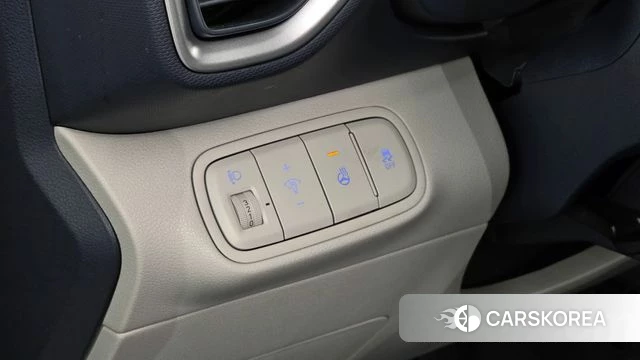 Hyundai Venue 2023 Белый из Кореи, фото 6