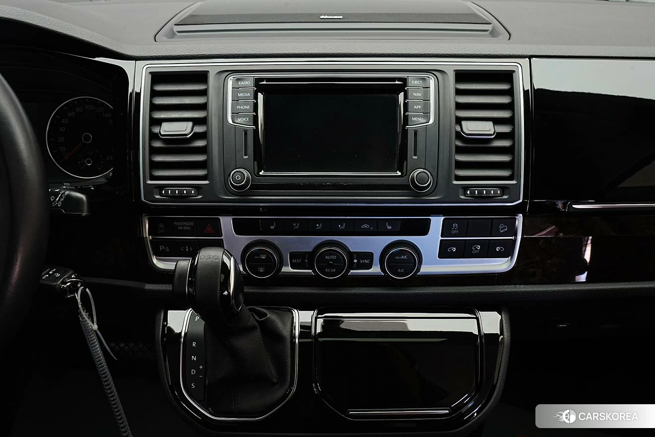 Volkswagen Multivan 2019 Черный из Китая, фото 6