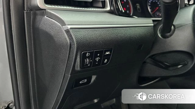 Kia K5 3rd generation 2020 Серебристо-серый из Кореи, фото 6