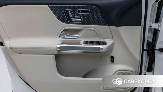 Mercedes-Benz GLB-Class X247 2025 Белый из Кореи, фото 6