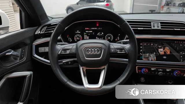 Audi Q3 (F3) 2020 Белый из Кореи, фото 6