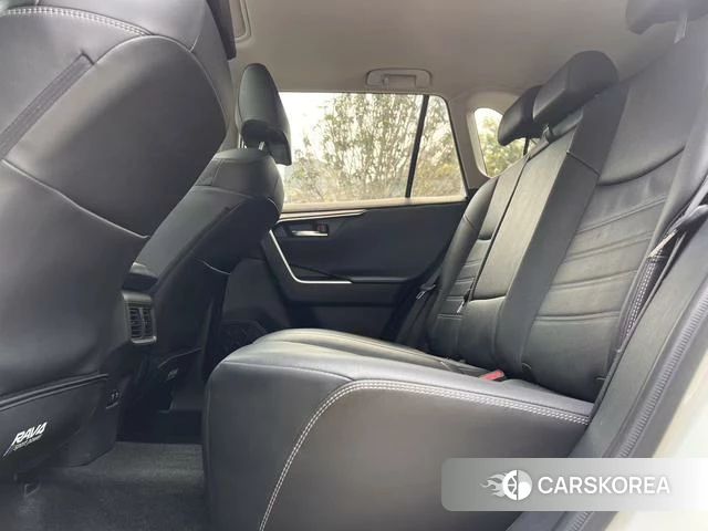 Toyota RAV4 2021 Белый из Китая, фото 6