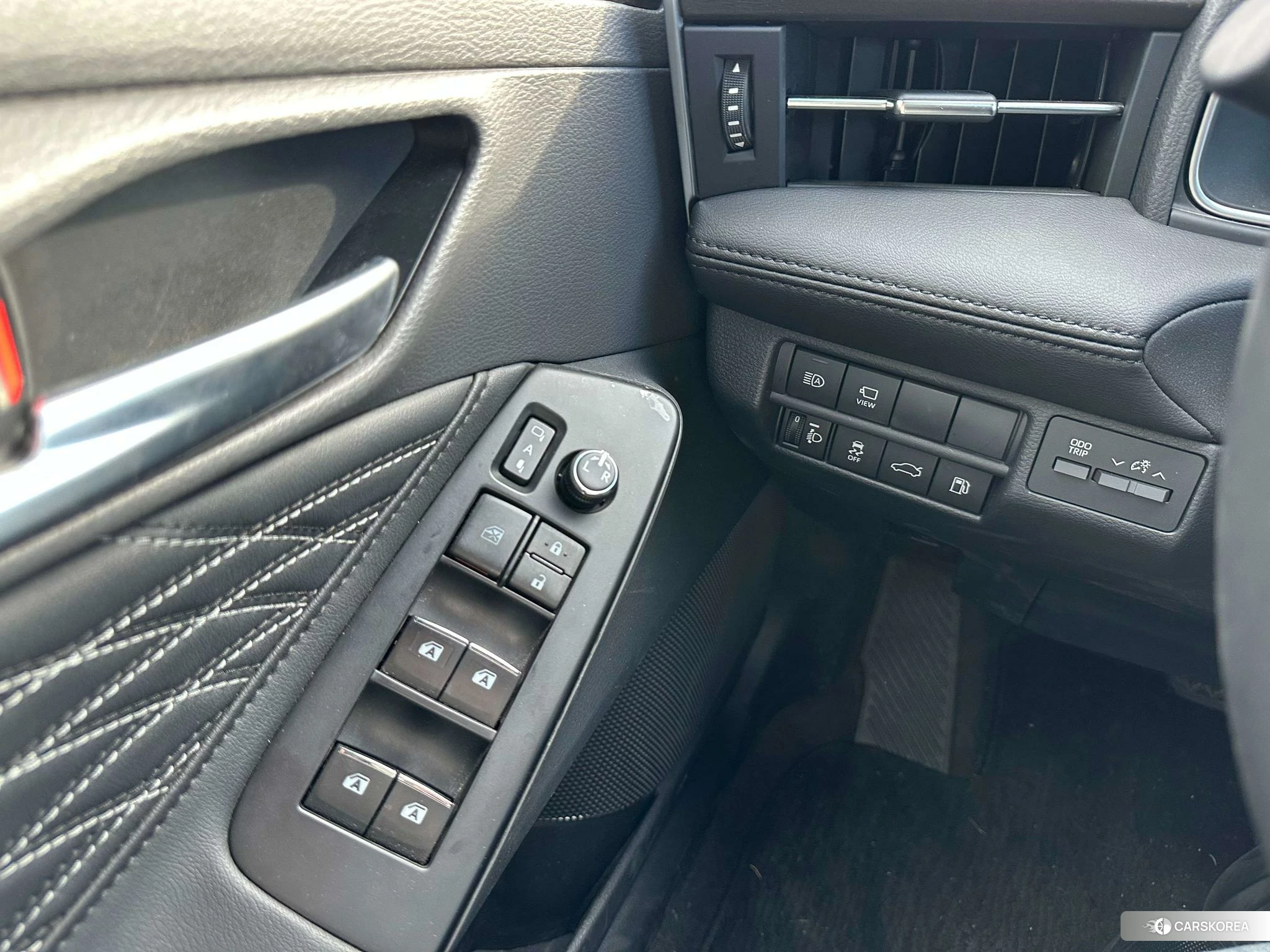 Toyota Avalon 2023 Серебристо-серый из Китая, фото 6