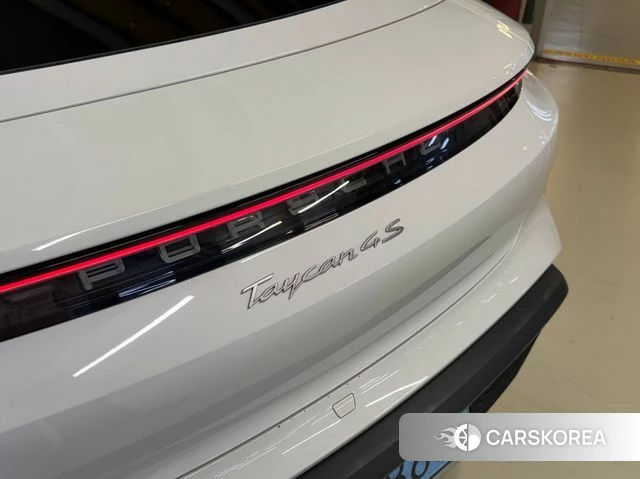 Porsche Taycan 2021 Белый из Кореи, фото 6