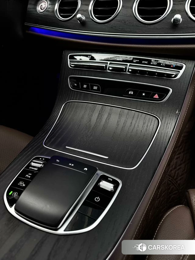 Mercedes-Benz E-Class 2022 Белый из Китая, фото 6
