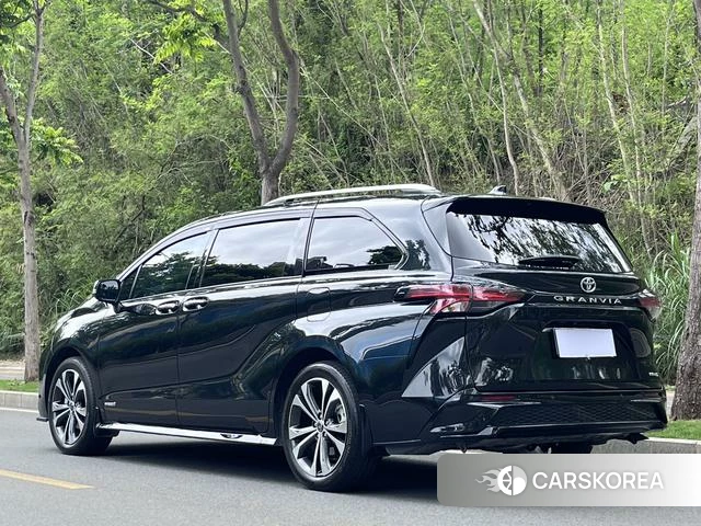 Toyota Granvia 2024 Черный из Китая, фото 6
