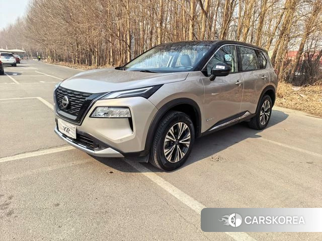 Nissan X-Trail 2023 Шампань из Китая, фото 6