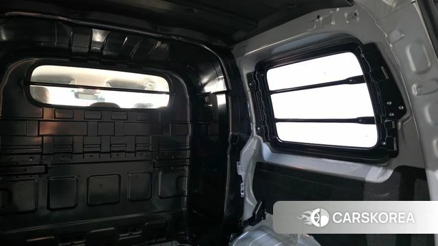 Hyundai Staria 2024 Серебристо-серый из Кореи, фото 6