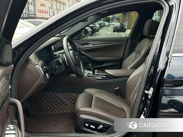BMW 5 series 2022 Черный из Китая, фото 6