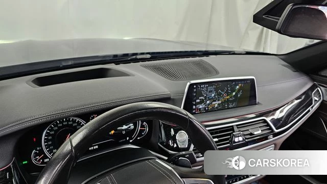 BMW 7 Series (G11) 2018 Черный из Кореи, фото 6