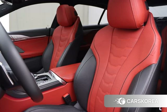 BMW 8 series 2021 Темно-серый из Китая, фото 6