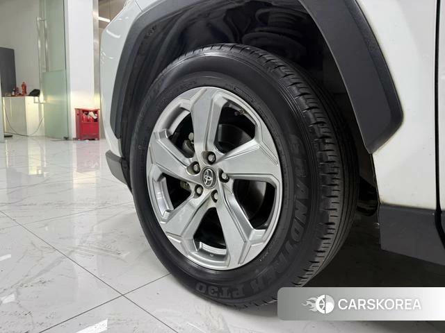 Toyota RAV4 2023 Белый из Китая, фото 6
