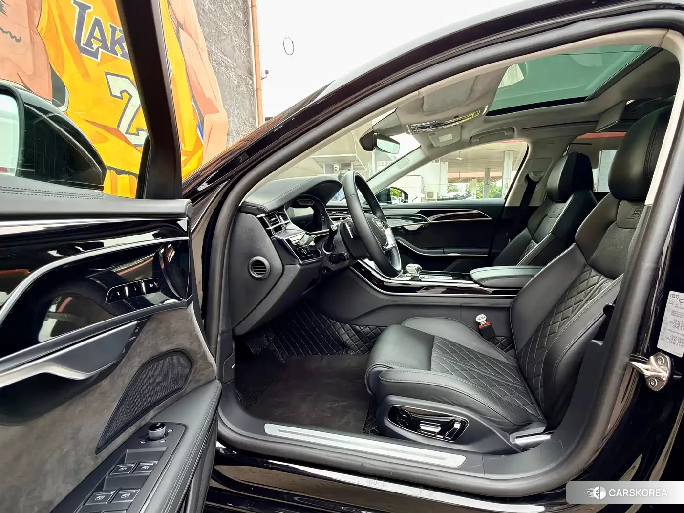 Audi A8 2022 Черный из Китая, фото 6