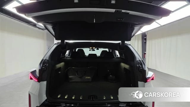 BMW XM (G09) 2023 Белый из Кореи, фото 6