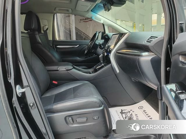 Toyota Vellfire 2021 Черный из Китая, фото 6