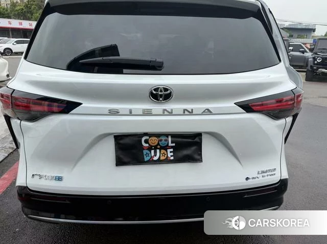 Toyota Sienna 2025 Белый из Китая, фото 6
