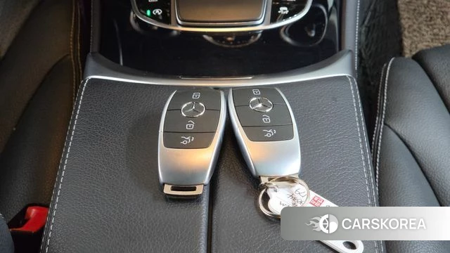 Mercedes-Benz GLC-Class X253 2020 Белый из Кореи, фото 6
