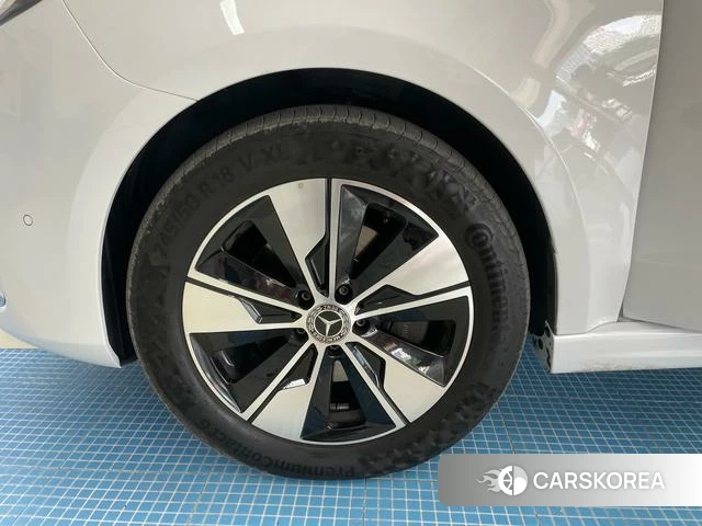 Mercedes-Benz V-Class 2022 Белый из Китая, фото 6