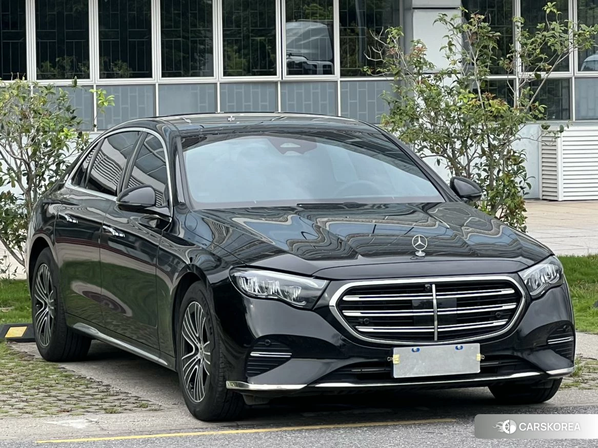 Mercedes-Benz E-Class 2024 Черный из Китая, фото 6
